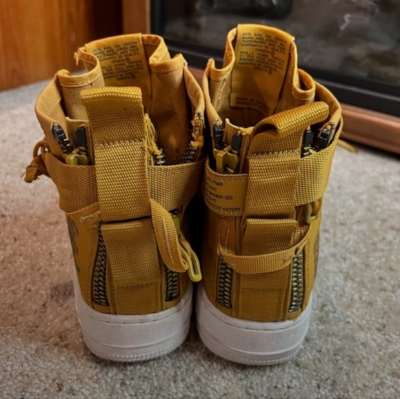 Nike AF1 Urban Utility Footwear shoe - Picture 9 of 15